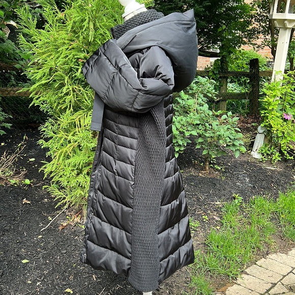 Beautiful New with tags Tahari black coat - Picture 4 of 11